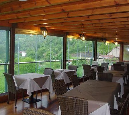 Готель Hostal Monte Rio Trescares Екстер'єр фото