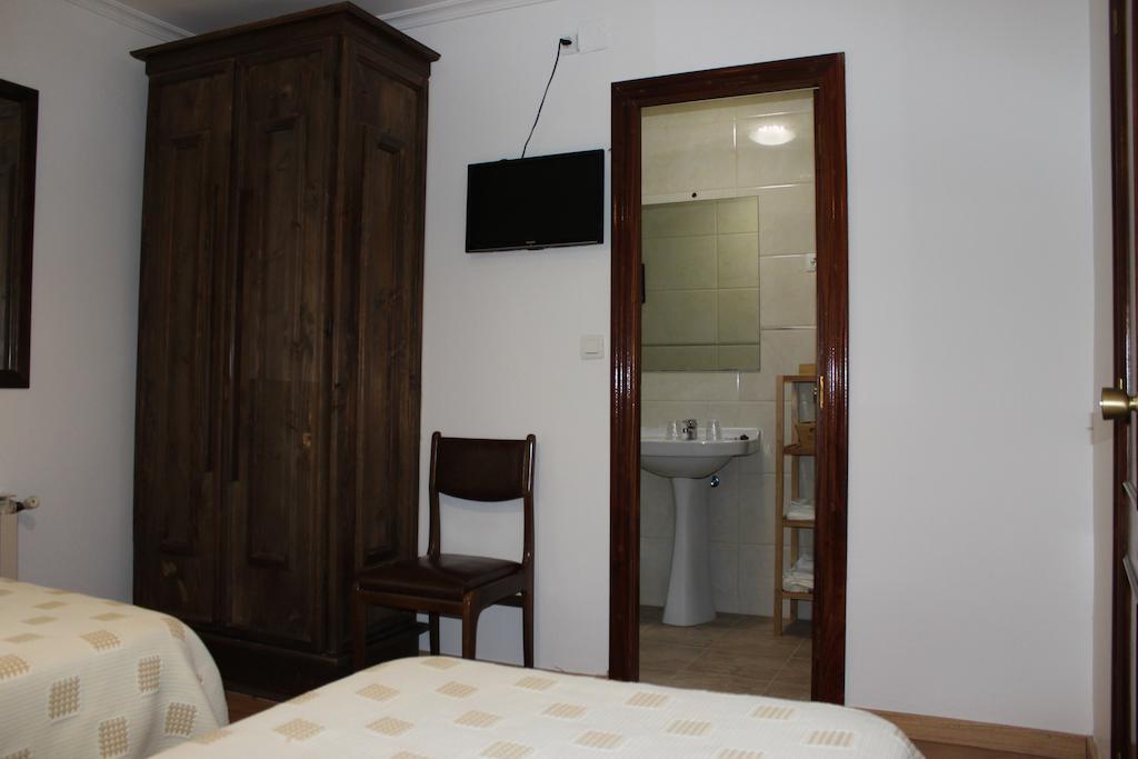 Готель Hostal Monte Rio Trescares Номер фото