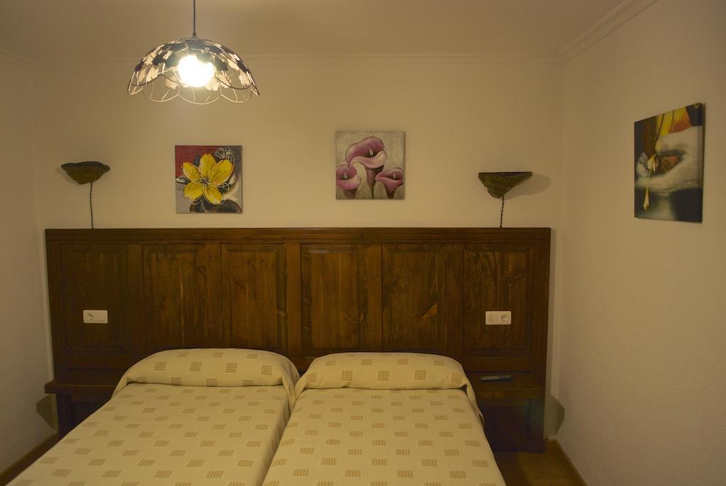 Готель Hostal Monte Rio Trescares Номер фото