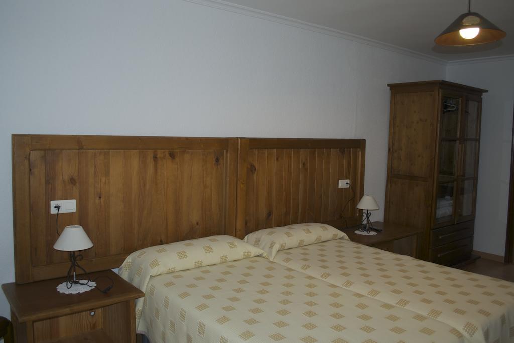 Готель Hostal Monte Rio Trescares Номер фото