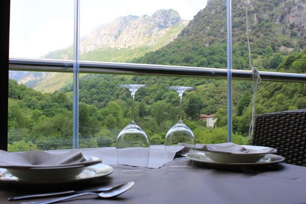 Готель Hostal Monte Rio Trescares Екстер'єр фото